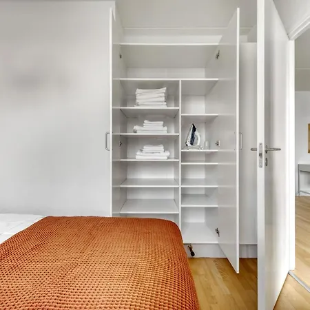 Amazing Two Bedroom In Urban Area Copenhague