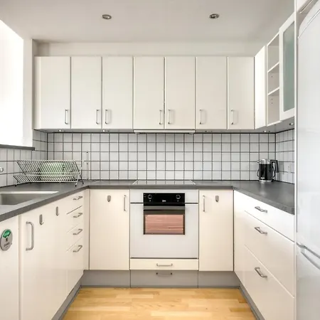 Amazing Two Bedroom In Urban Area *