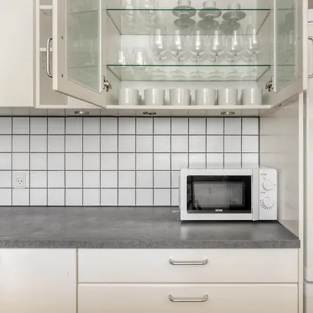 Amazing Two Bedroom In Urban Area *