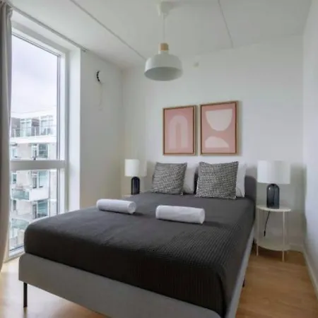 Amazing Two Bedroom In Urban Area Daire *