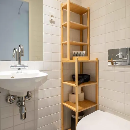 Amazing Two Bedroom In Urban Area *