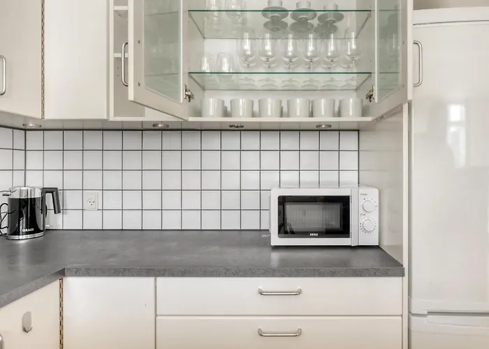 Amazing Two Bedroom In Urban Area *